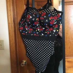 Torrid bathing suit NWT size 6